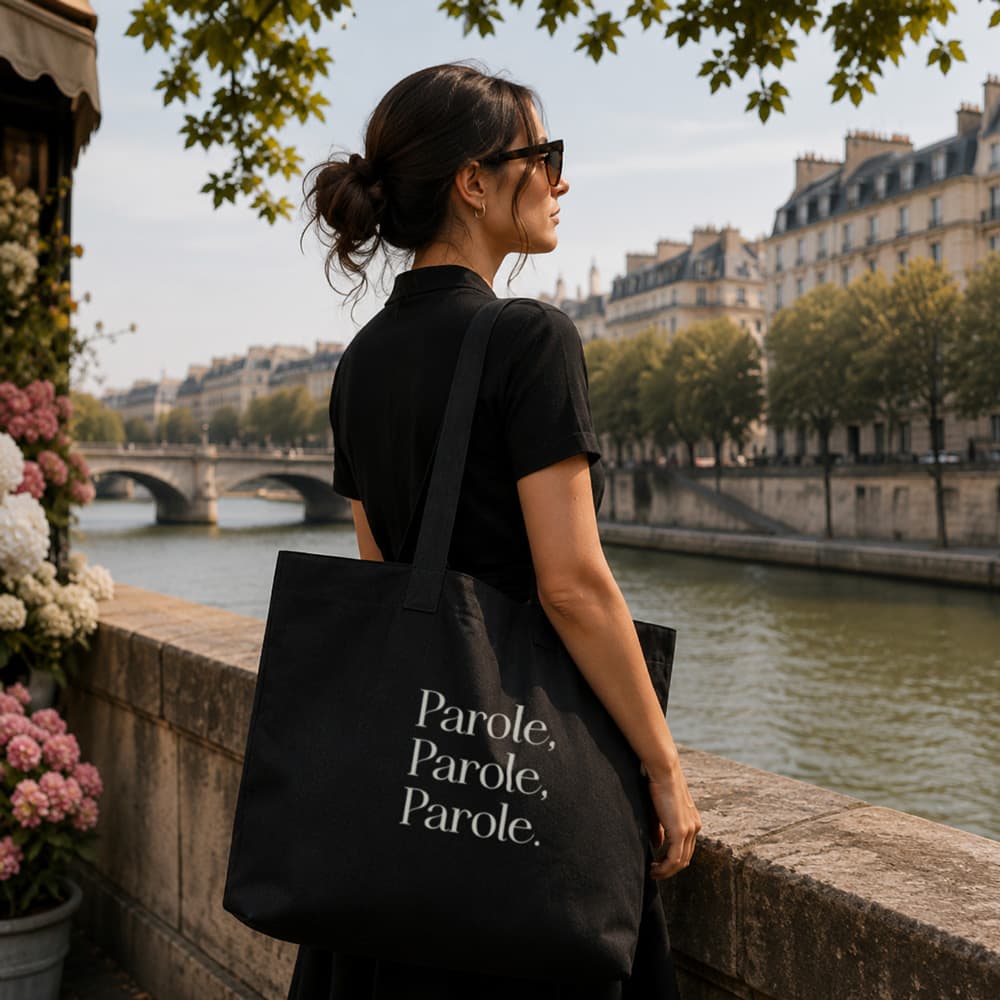 River LGtote mockup
