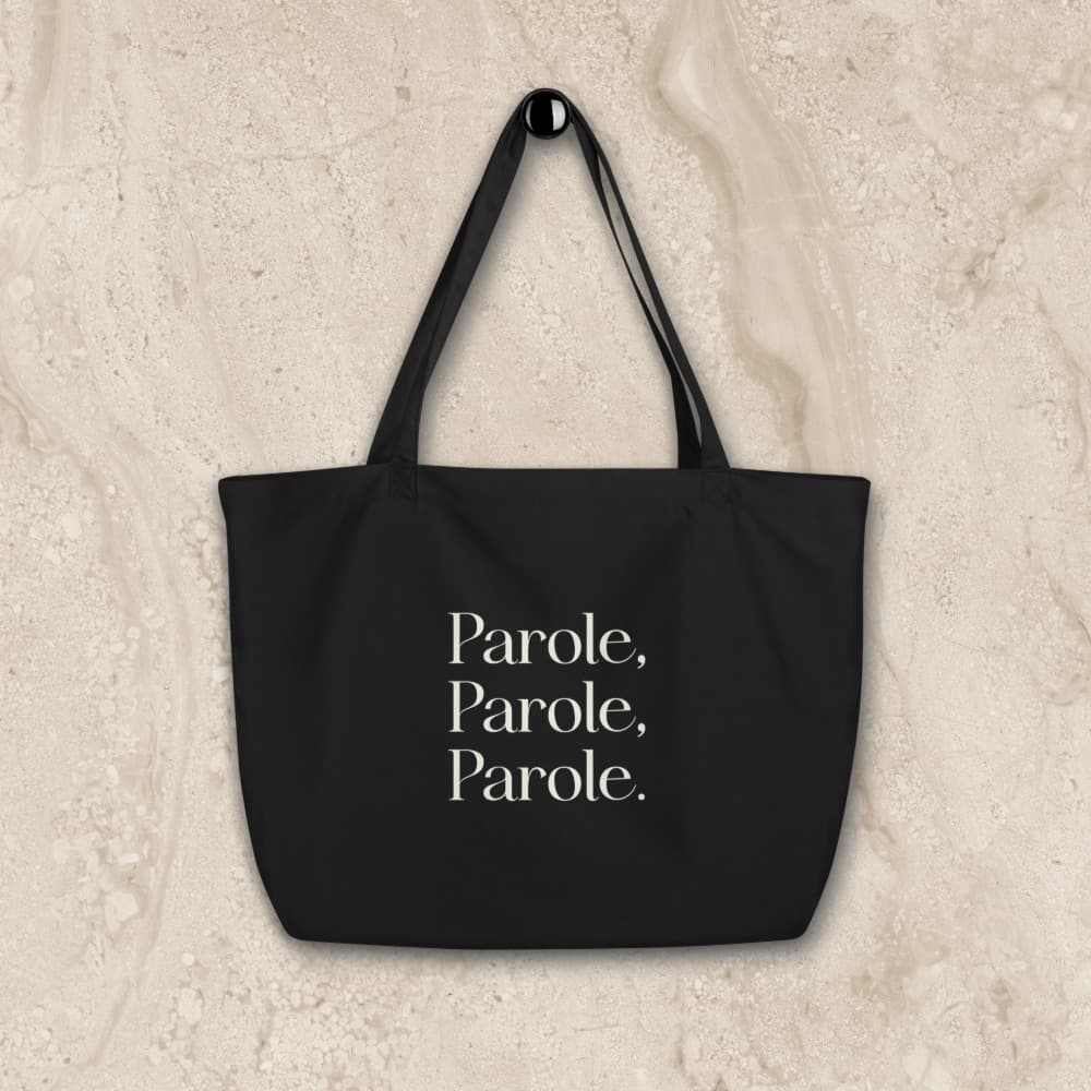 Totebag LG mockup ParoleParoleParole hanging